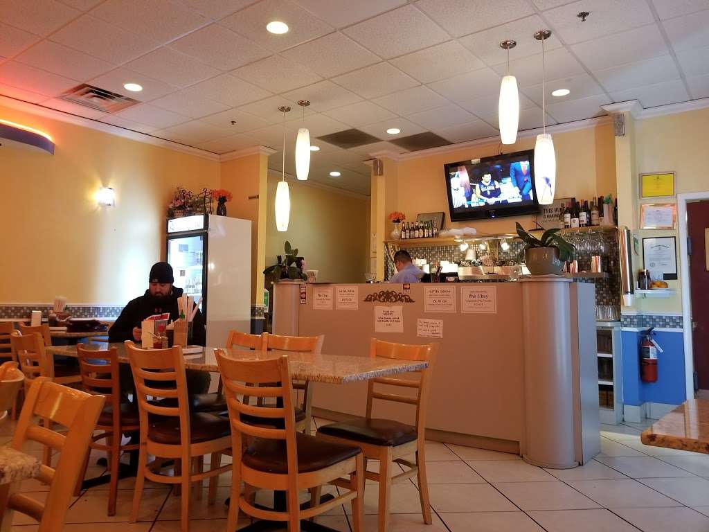 pho royal restaurant 46839 maple leaf pl 145 sterling va restaurant p l